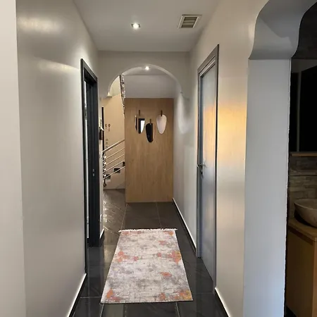 De Luxe Moderne Avec Piscine Prive *